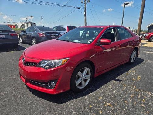 Barcelona Red Metallic 2012 Toyota Camry SE