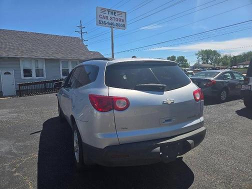 Silver 2011 Chevrolet Traverse 2LT