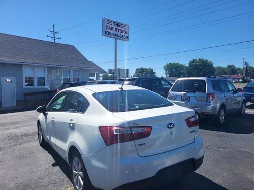 Clear White 2014 Kia Rio EX