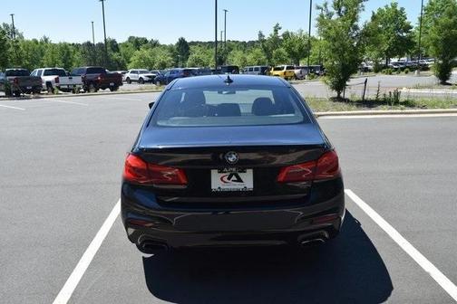 Photo 4 of 33 of 2017 BMW 530 i