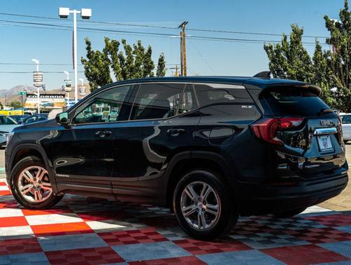 Ebony Twilight Metallic 2019 GMC Terrain SLE
