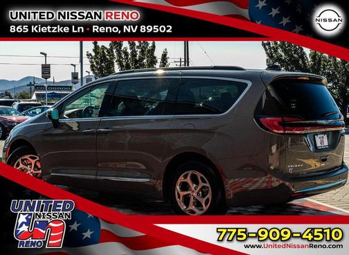 Ceramic Gray Clearcoat 2023 Chrysler Pacifica Limited