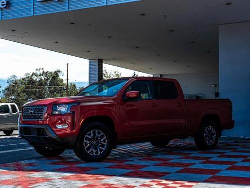 2023 Nissan Frontier SV