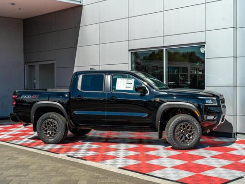 Black 2026 Nissan Frontier PRO-4X w/R Package