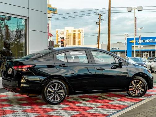 2023 Nissan Versa 1.6 SV