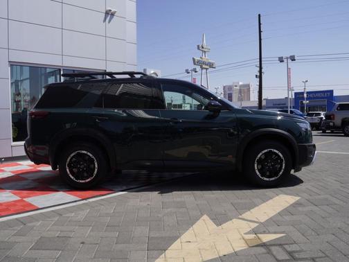 2t Grn Blk Roof 2025 Nissan Pathfinder Rock Creek