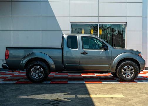 Gun Metallic 2016 Nissan Frontier Desert Runner