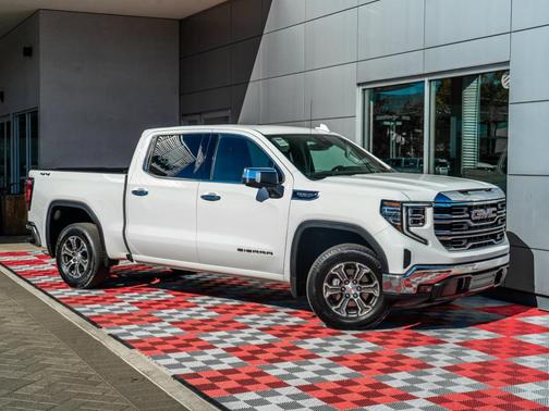 Summit White 2025 GMC Sierra 1500 SLT