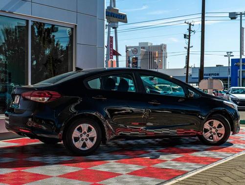 Aurora Black Pearl 2018 Kia Forte LX