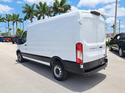 2023 Ford Transit-250 BASE