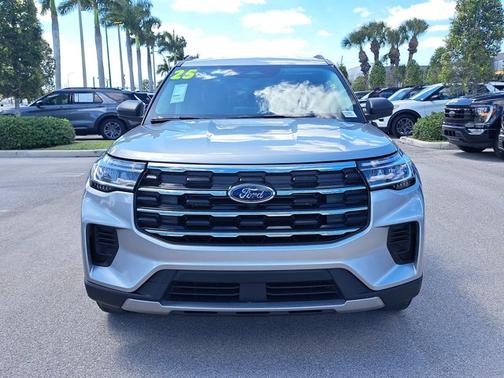 ICONIC SILVER METALLIC 2025 Ford Explorer ACTIVE