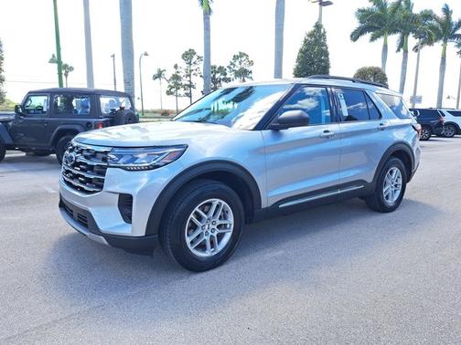 ICONIC SILVER METALLIC 2025 Ford Explorer ACTIVE