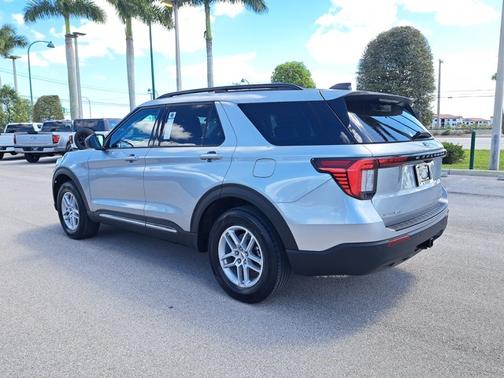 ICONIC SILVER METALLIC 2025 Ford Explorer ACTIVE