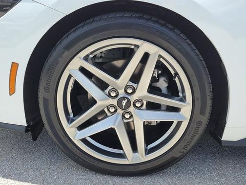 OXFORD WHITE 2024 Ford Mustang ECOBOOST