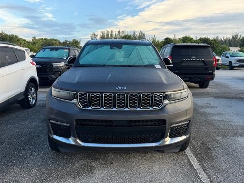 Metallic 2022 Jeep Grand Cherokee SUMMIT