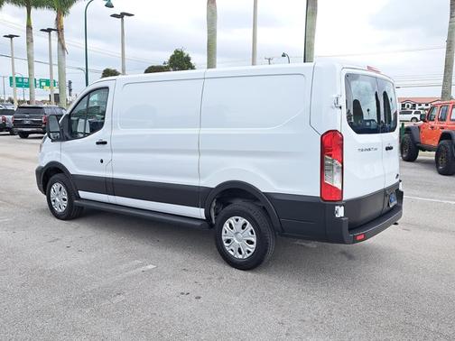 2024 Ford Transit-250 BASE