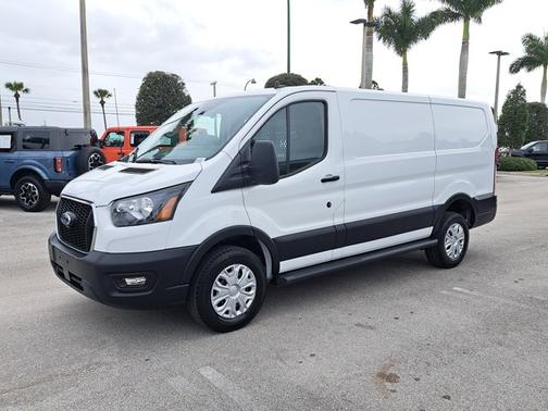2024 Ford Transit-250 BASE