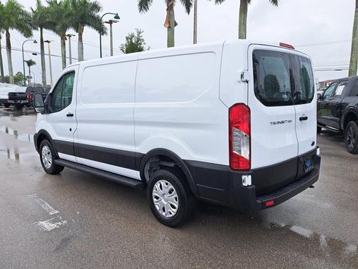 2024 Ford Transit-250 BASE