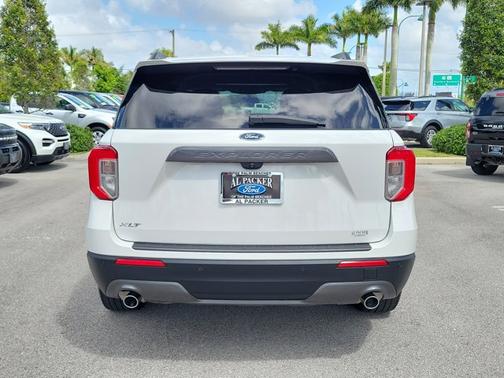 STAR WHITE MET TRI-COAT 2022 Ford Explorer XLT