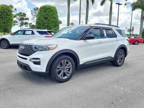 STAR WHITE MET TRI-COAT 2022 Ford Explorer XLT