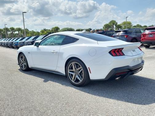 OXFORD WHITE 2025 Ford Mustang GT