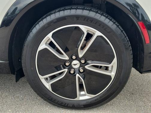 STAR WHITE MET TRI-COAT 2023 Ford Mustang Mach-E PREMIUM