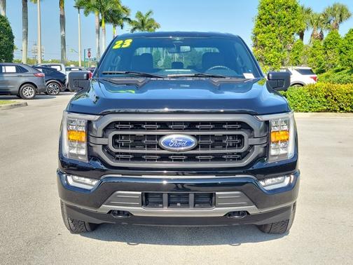 AGATE BLACK METALLIC 2023 Ford F-150 XLT