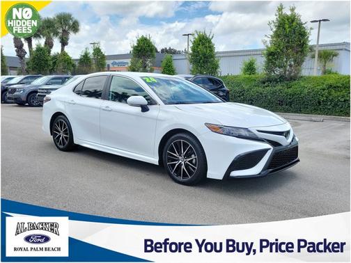 Ice 2024 Toyota Camry SE