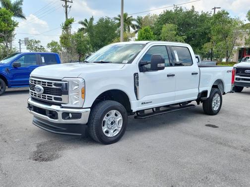 OXFORD WHITE 2025 Ford F-250 XLT