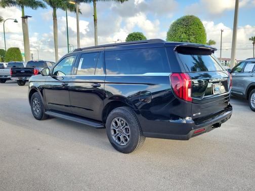 AGATE BLACK METALLIC 2025 Ford Expedition ACTIVE