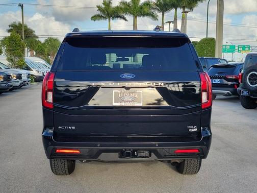 AGATE BLACK METALLIC 2025 Ford Expedition ACTIVE