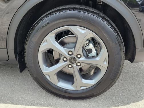 AGATE BLACK METALLIC 2026 Ford Escape ST-LINE