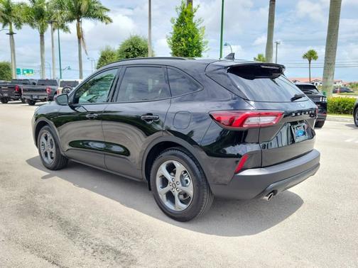 AGATE BLACK METALLIC 2026 Ford Escape ST-LINE