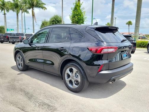 AGATE BLACK METALLIC 2026 Ford Escape ST-LINE