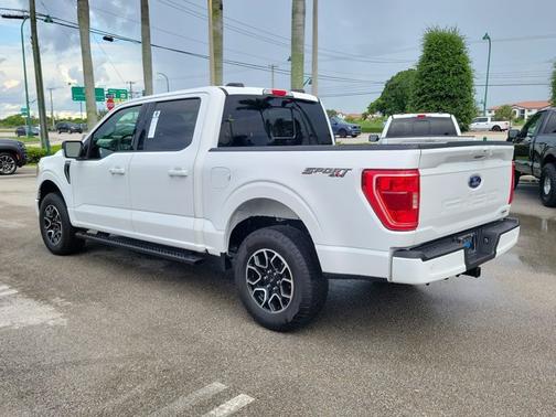 OXFORD WHITE 2023 Ford F-150 XLT