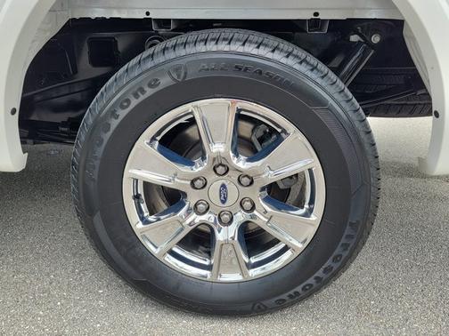 WHITE PLATINUM METALLIC TC 2017 Ford F-150 LARIAT