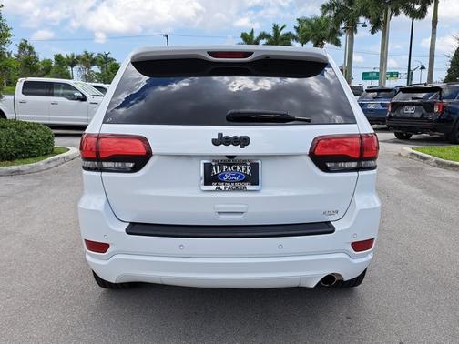 2021 Jeep Grand Cherokee LAREDO