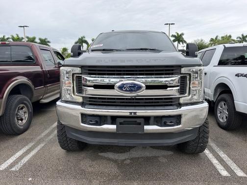 MAGNETIC 2019 Ford F-250 XLT