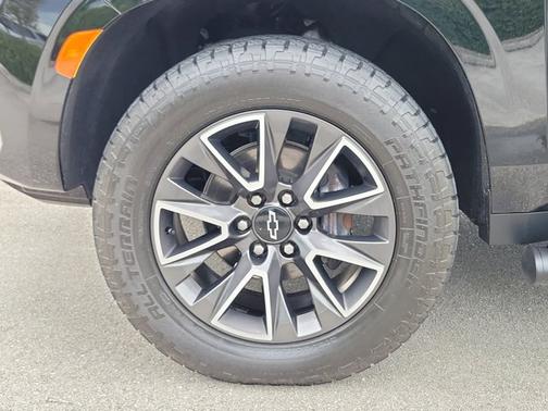 Black 2022 Chevrolet Suburban Z71