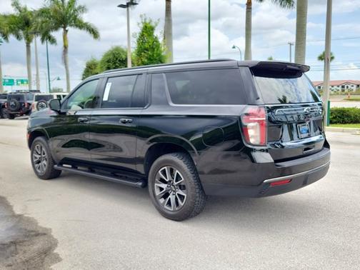 Black 2022 Chevrolet Suburban Z71
