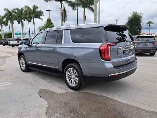 2022 GMC Yukon XL SLT