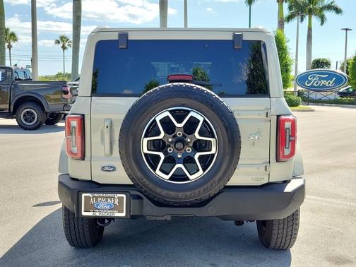 DESERT SAND 2025 Ford Bronco OUTER BANKS