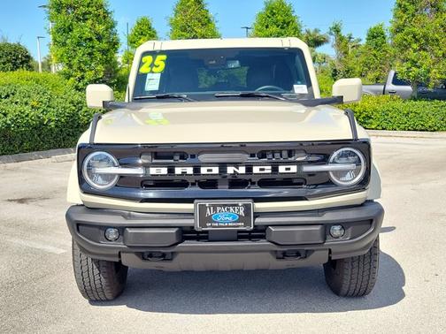 DESERT SAND 2025 Ford Bronco OUTER BANKS