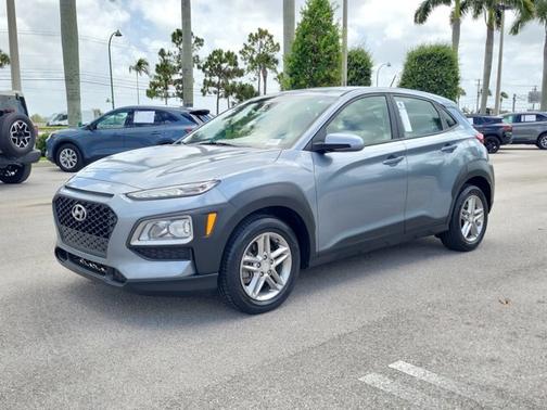 Sonic Silver 2019 Hyundai KONA SE