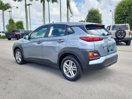 Sonic Silver 2019 Hyundai KONA SE