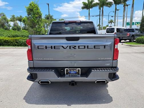 2020 Chevrolet Silverado 1500 CUSTOM