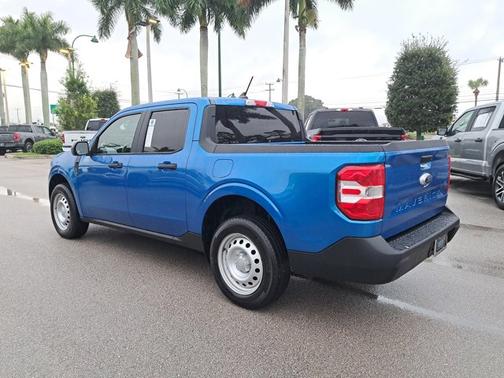 2022 Ford Maverick XL