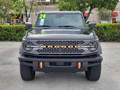 SHADOW BLACK 2024 Ford Bronco BADLANDS