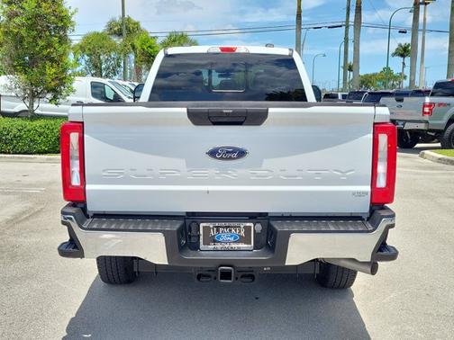 OXFORD WHITE 2024 Ford F-250 XL