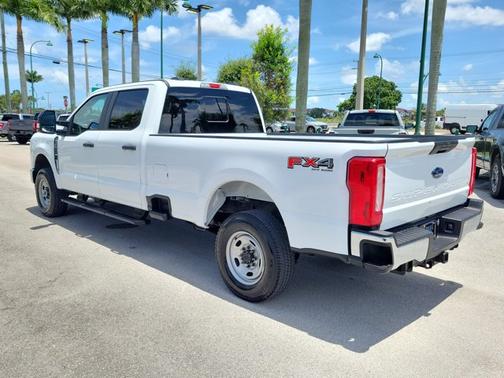 OXFORD WHITE 2024 Ford F-250 XL